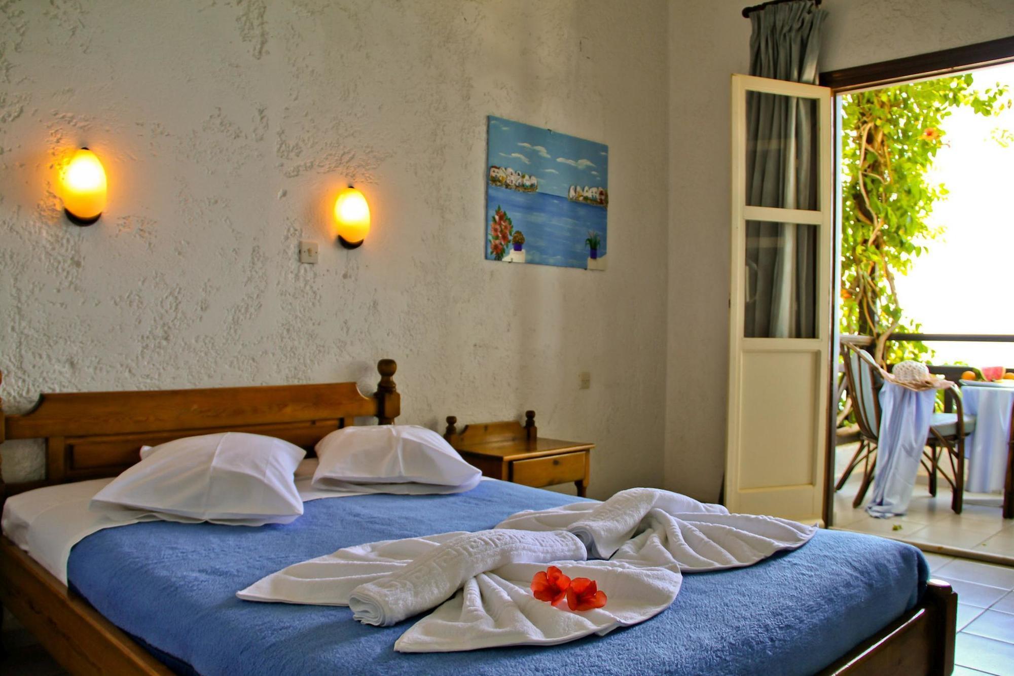 Azure Mare Hotel Chersonissos Buitenkant foto